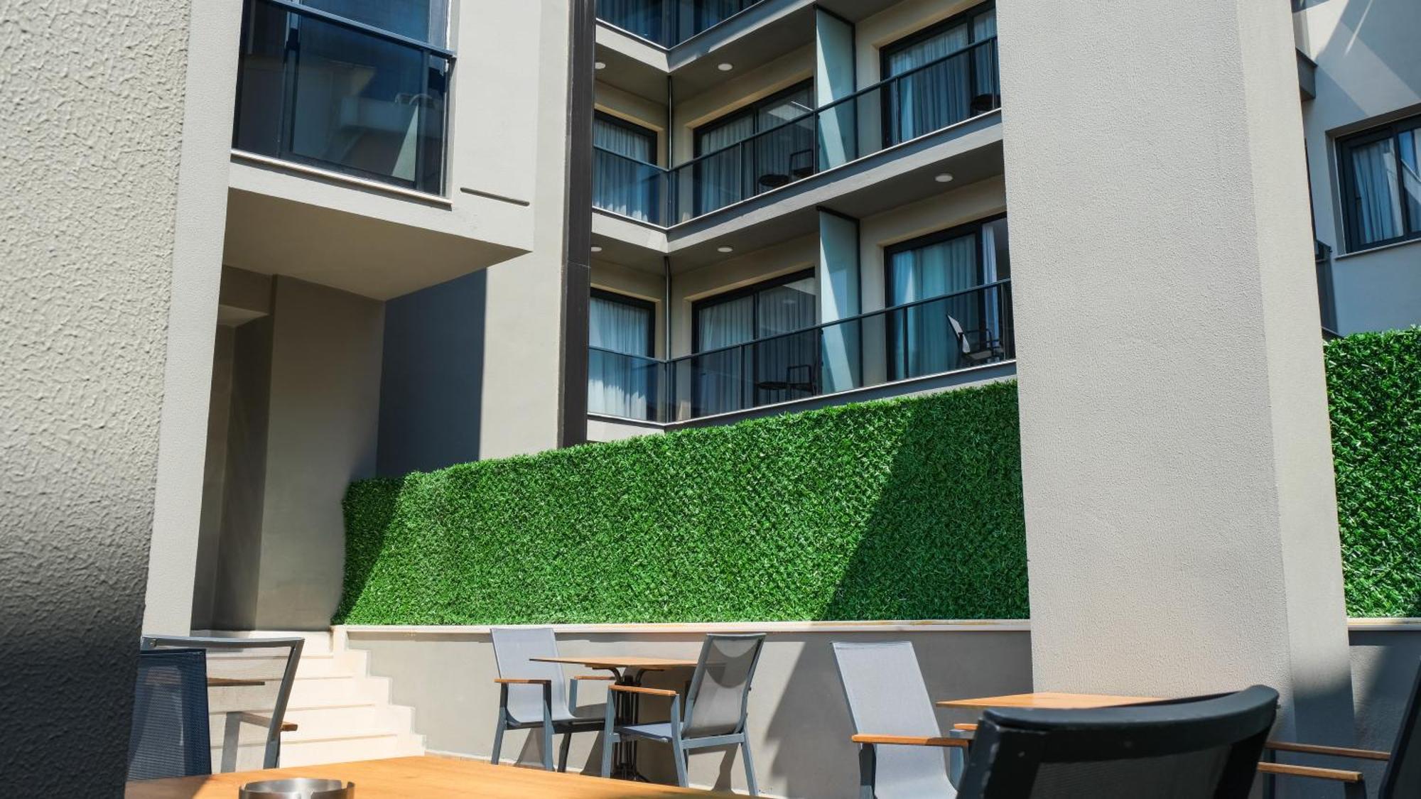Myway Deluxe Alsancak Hotell Izmir Exteriör bild