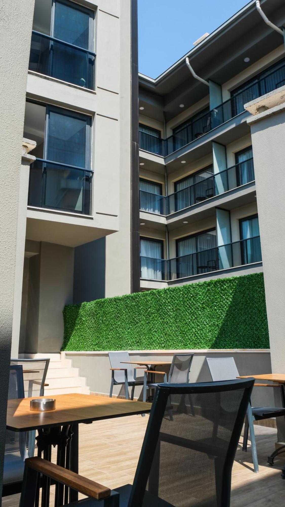 Myway Deluxe Alsancak Hotell Izmir Exteriör bild